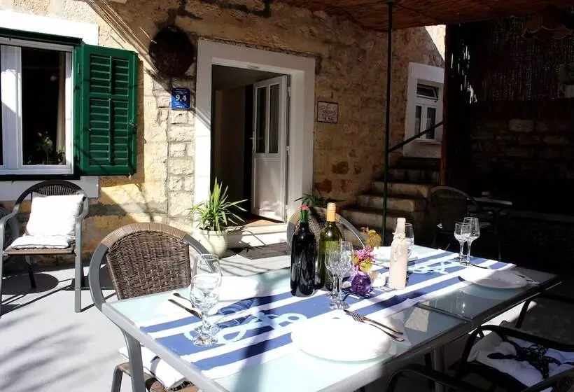 پانسیون Pansion Ivan & Ivana