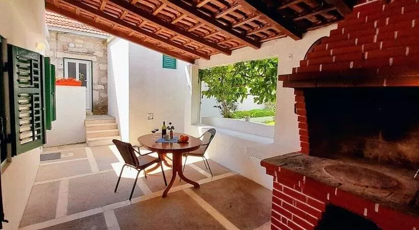 پانسیون Pansion Ivan & Ivana