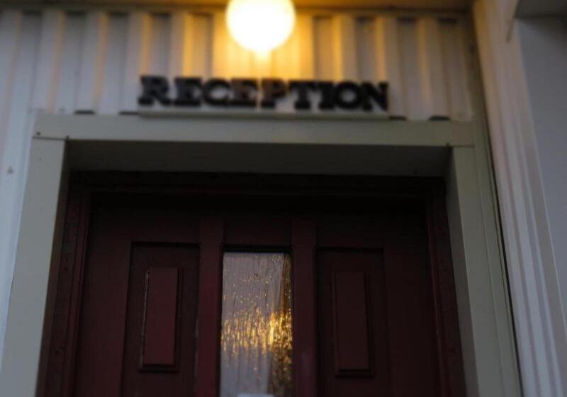 تختخواب و صبحانه Guesthouse Kalfafellsstadur