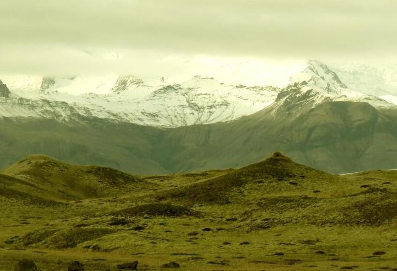 تختخواب و صبحانه Guesthouse Kalfafellsstadur