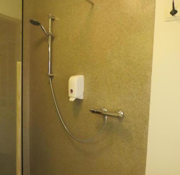 تختخواب و صبحانه Guesthouse Kalfafellsstadur