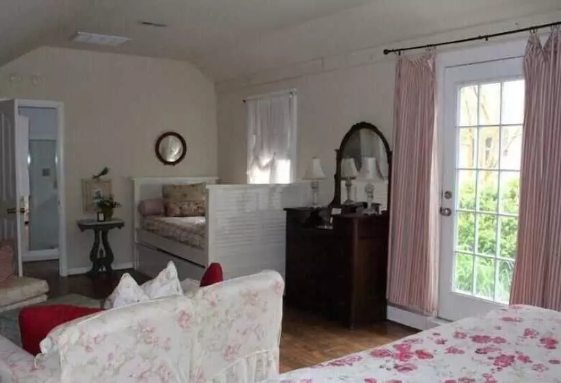 Aamiaismajoitus (B&B) Hope And Glory Inn And Vineyard