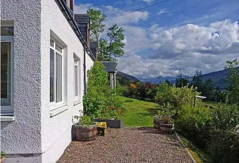 Broomview Cottage Bed & Breakfast