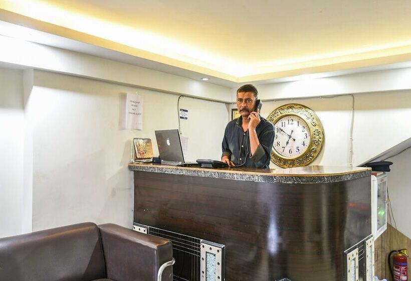 Capital O 16970 Hotel Mahal