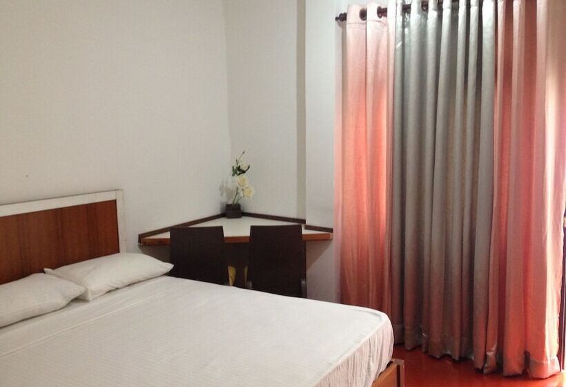 ホテル Cinnamon Airport Residencies