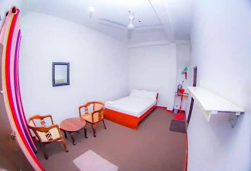 Hotelli Cinnamon Airport Residencies