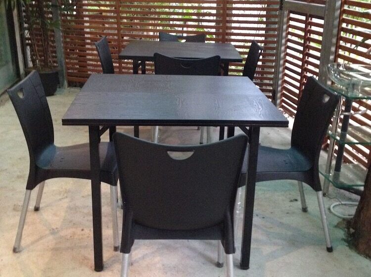 ホテル Cinnamon Airport Residencies