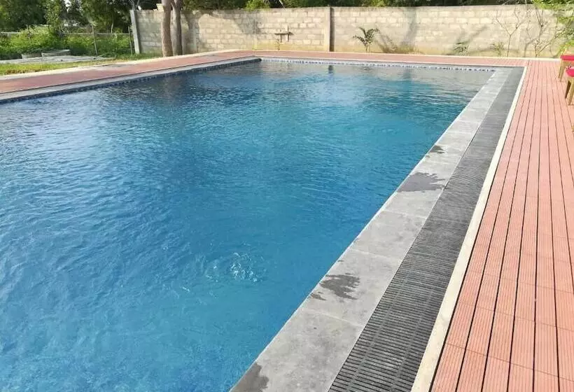 Hotelli Flamingo Nature Resort