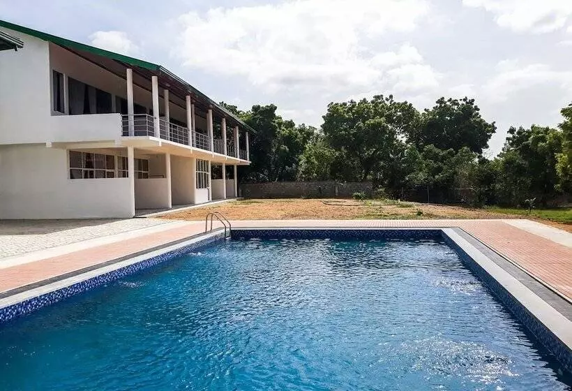 Hotelli Flamingo Nature Resort