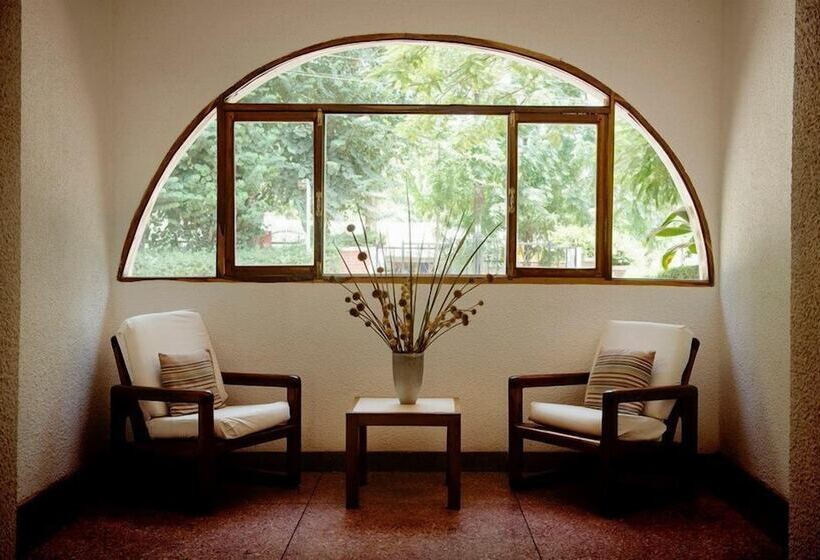 Отель Ilboru Safari Lodge