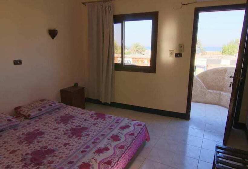 هتل New Life Camp