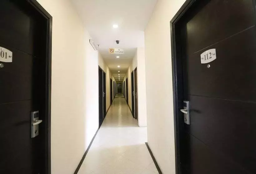 هتل Reddoorz Plus @ Tanjung Uncang Batam