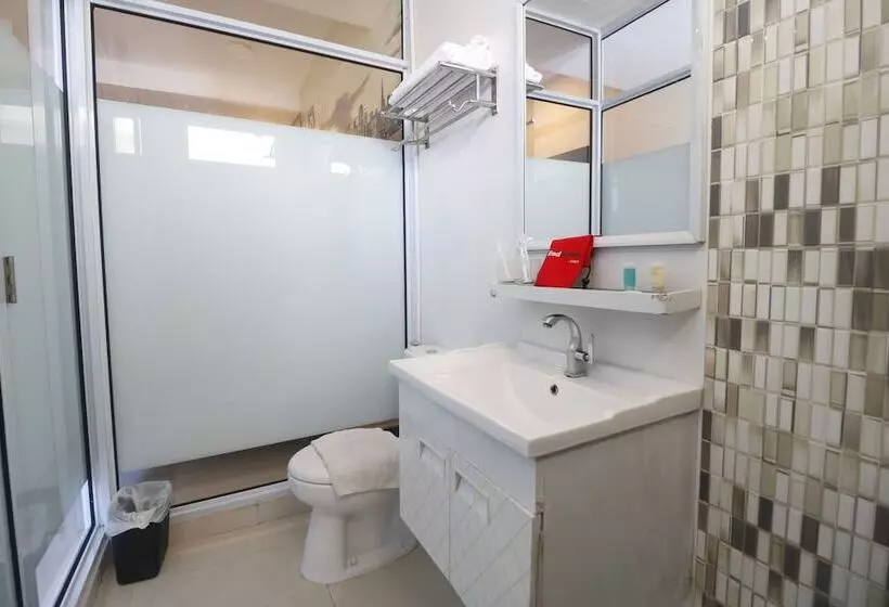 هتل Reddoorz Plus @ Tanjung Uncang Batam