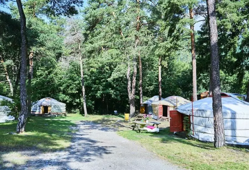 هتل Yourtes Camping Le Reclus