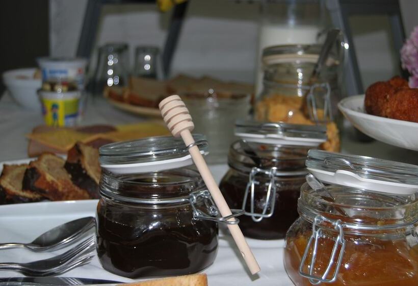 Pensão Artemi's Guesthouse