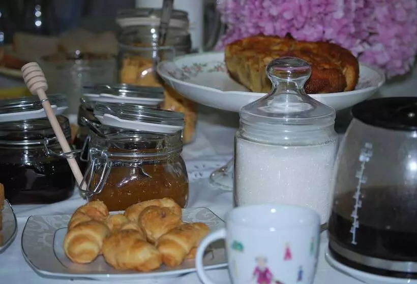 Majatalo Artemi's Guesthouse