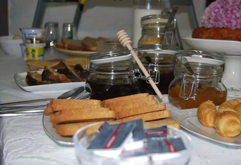 Majatalo Artemi's Guesthouse