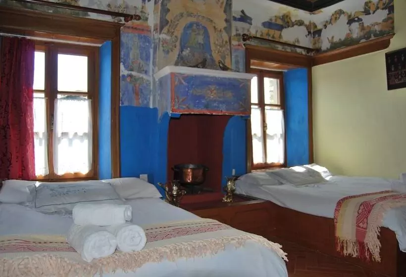 Majatalo Artemi's Guesthouse