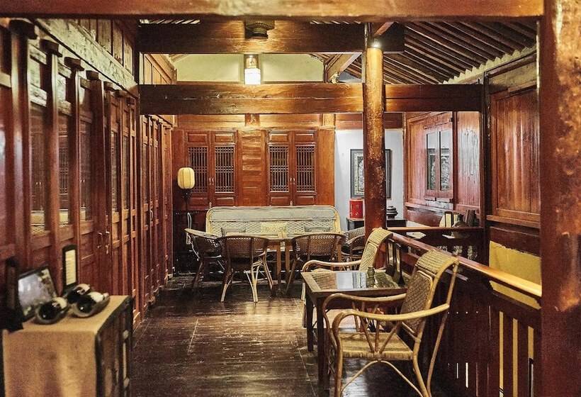 بنسيون Old Theatre Inn