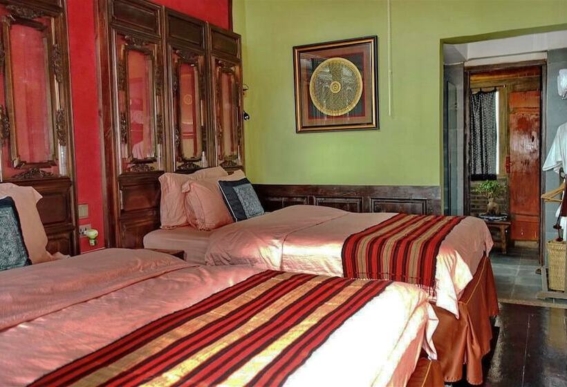 بنسيون Old Theatre Inn