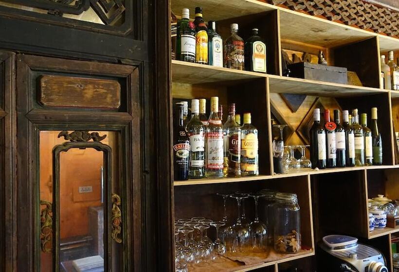 بنسيون Old Theatre Inn