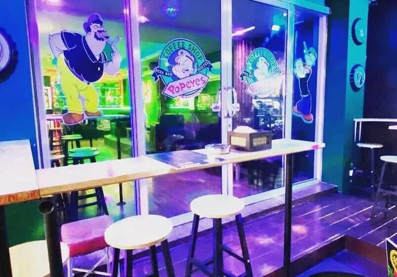 Popeyes Hostel Patong