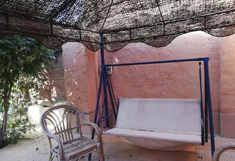 اقامتگاه Equestrian Lodge   Pyramids Egypt