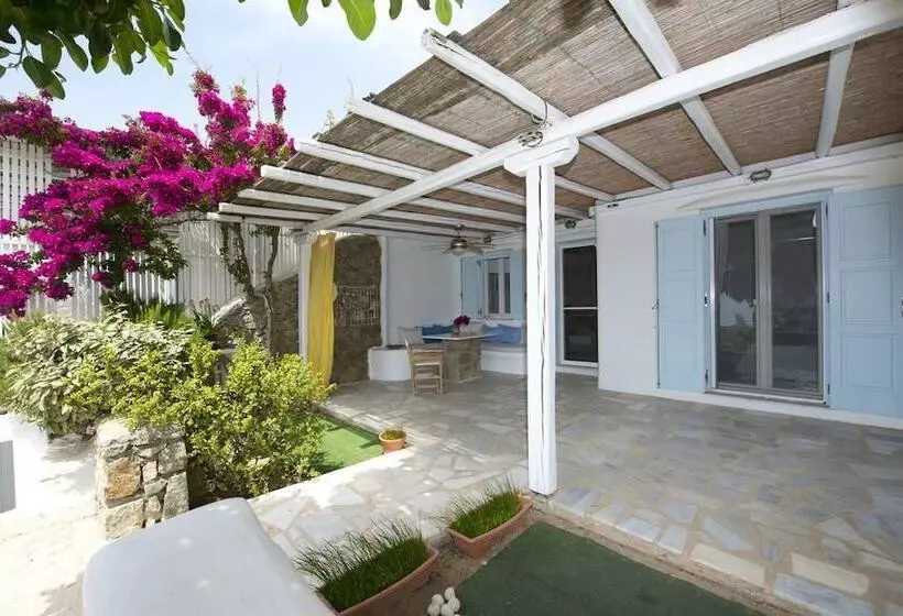 Tatiana Villa & Apartments