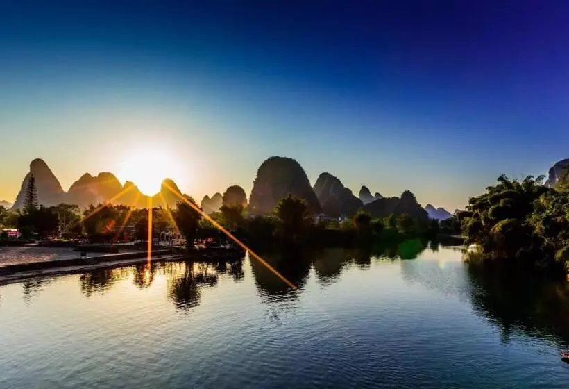 Wing Hotel Guilin   Central Square