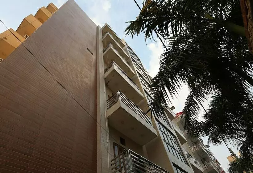 ホテル Chirag House By Oyo Rooms