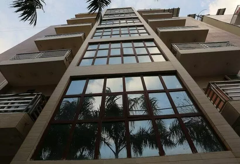 ホテル Chirag House By Oyo Rooms