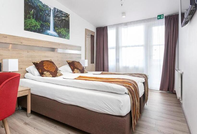 هتل Duus By Keflavik Airport