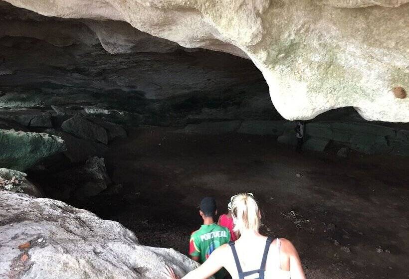 هتل Emeraude Lodge