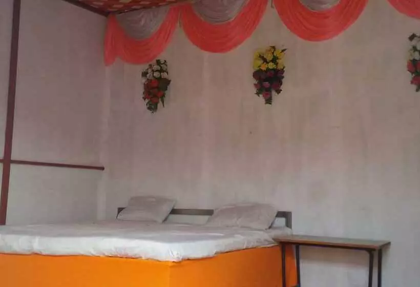 ホテル Krishna Kumbh Cottage