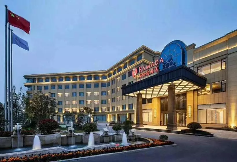 ホテル Ramada Wyndham Zhengzhou Xinzheng