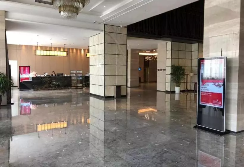 ホテル Ramada Wyndham Zhengzhou Xinzheng