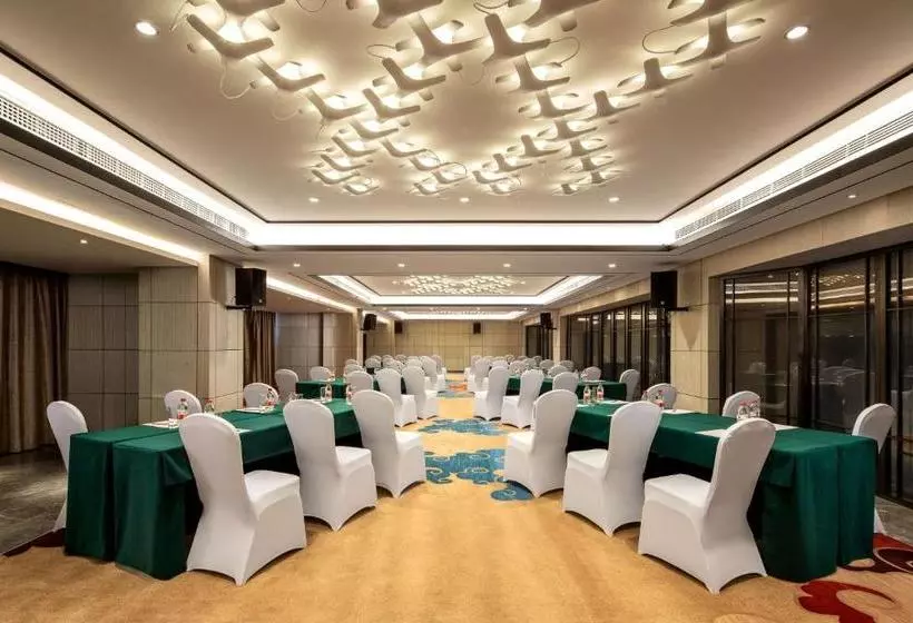 ホテル Ramada Wyndham Zhengzhou Xinzheng