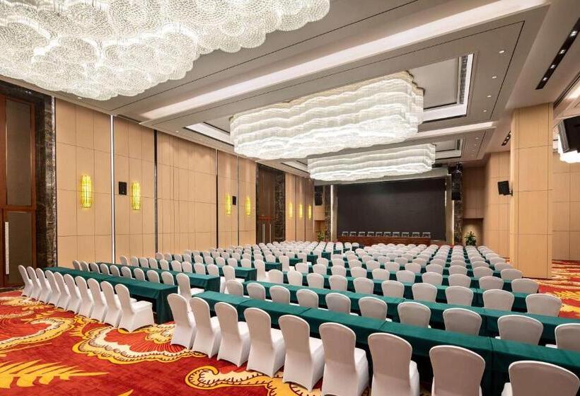 Hotel Ramada Wyndham Zhengzhou Xinzheng