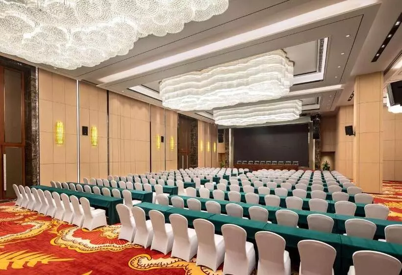 ホテル Ramada Wyndham Zhengzhou Xinzheng