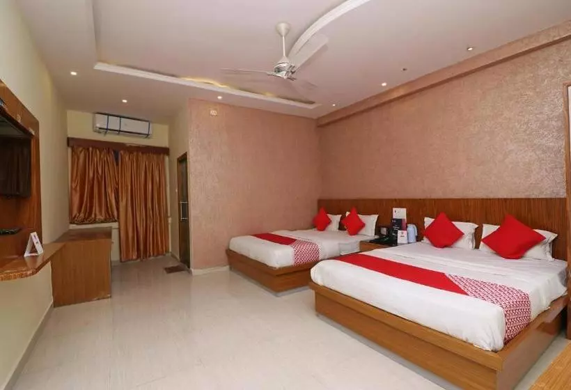 Oyo 16395 Hotel G K Palace