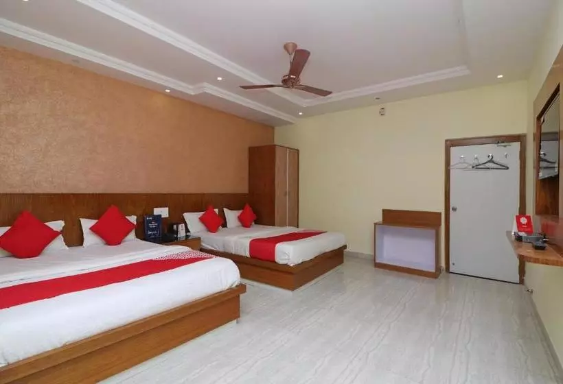 Oyo 16395 Hotel G K Palace