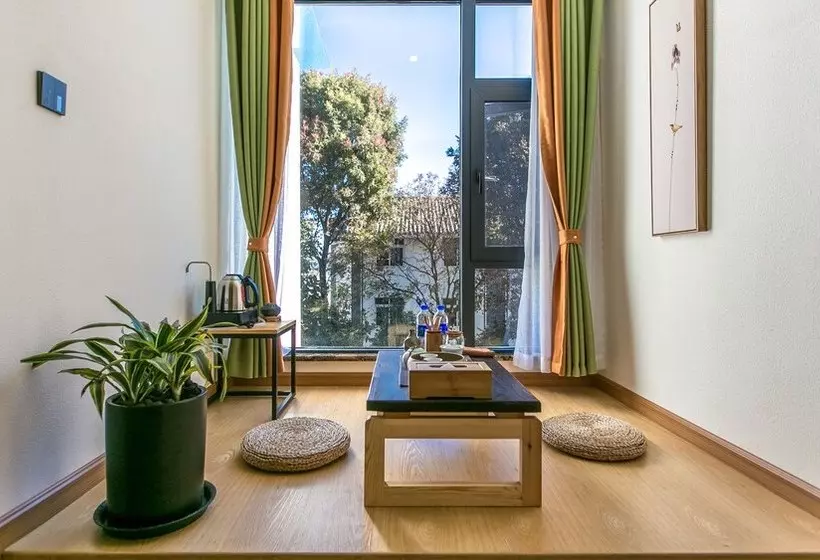 簡易ホテル Floral  Dali Fanyin Shiguang