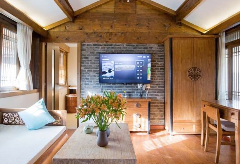 Fogadó Floral Lijiang Mufu Qixi