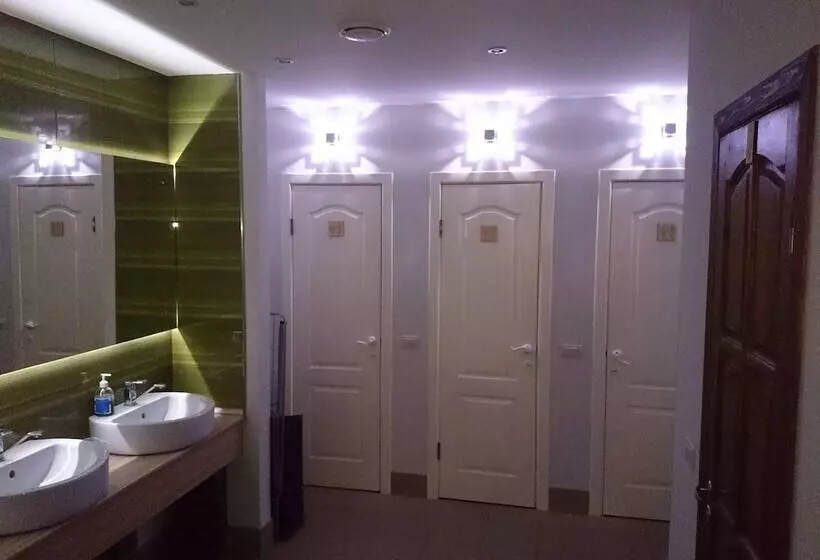 Hostel Alaska