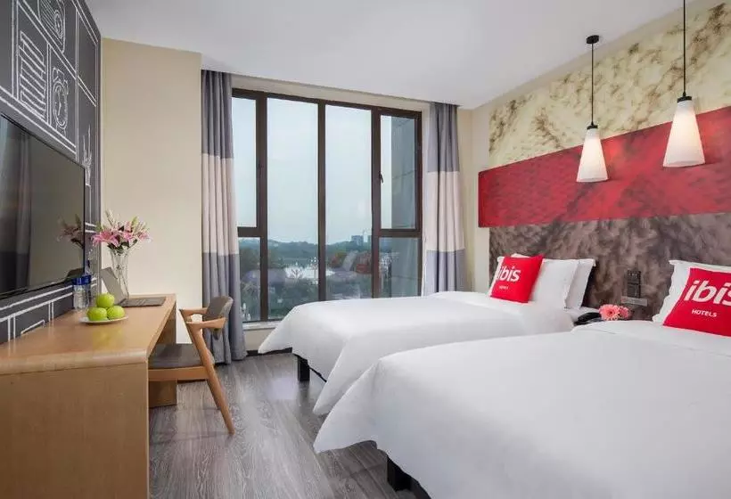 Hotelli Ibis E Meishan Railway Station