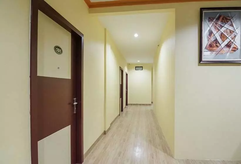 هتل Reddoorz @ Batu Aji Batam 2