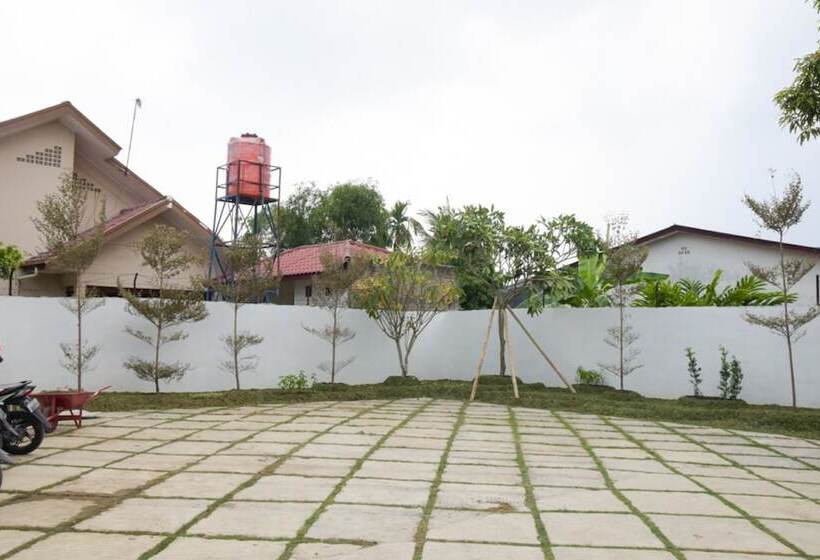 فندق Reddoorz Near Uin Sumatera Utara