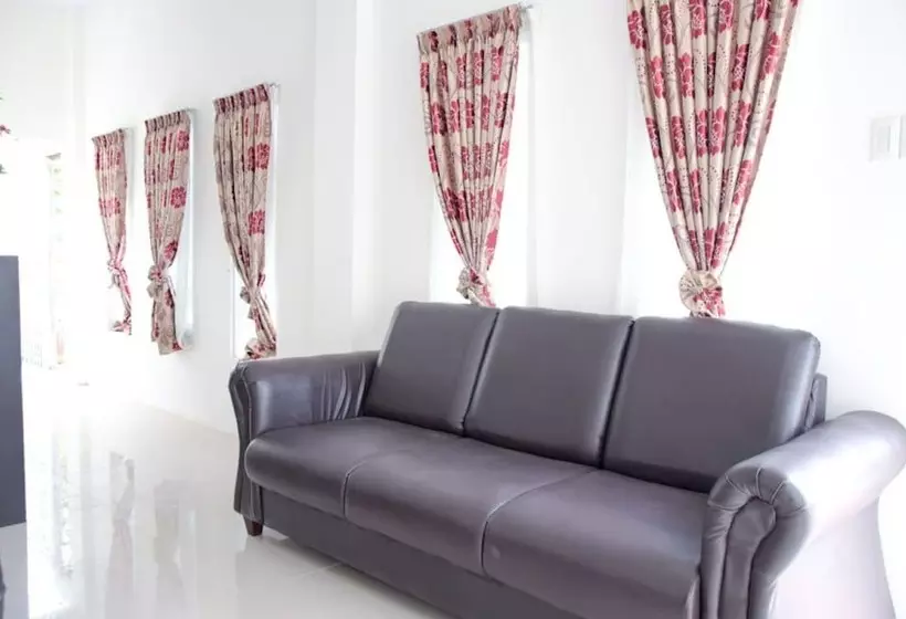 ホテル Reddoorz Near Uin Sumatera Utara