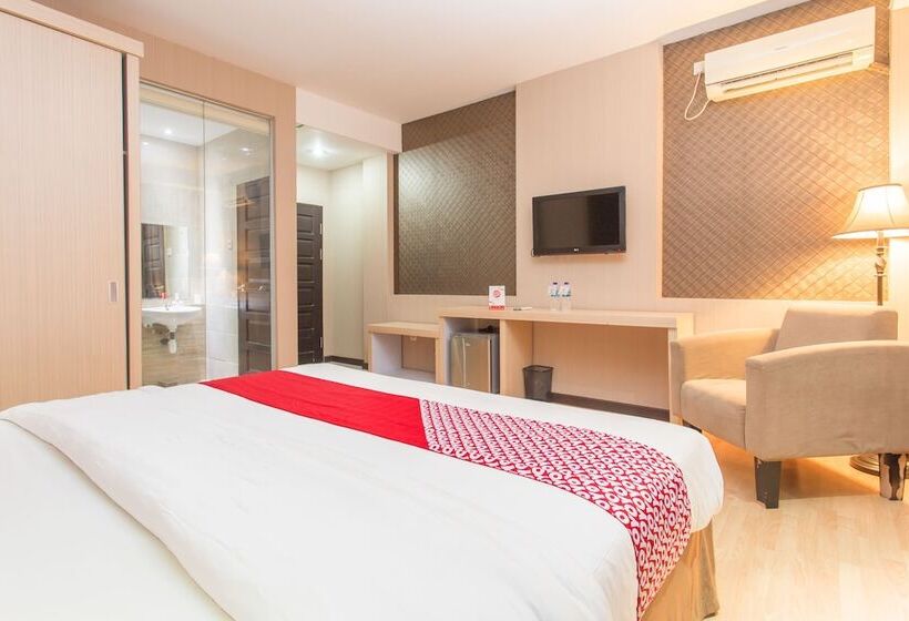 בית מלון כפרי Sejati By Oyo Rooms