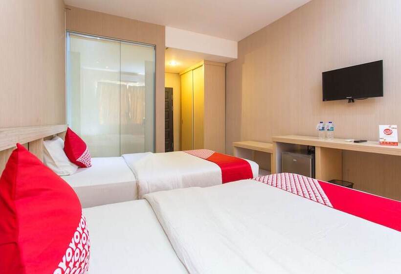 בית מלון כפרי Sejati By Oyo Rooms